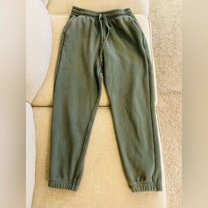 Fabletics classic women’s sweatpants in Olive Green color  size -S